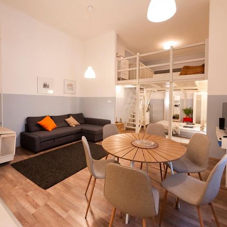 Klau33 Apartment In Party District Budapest Esterno foto