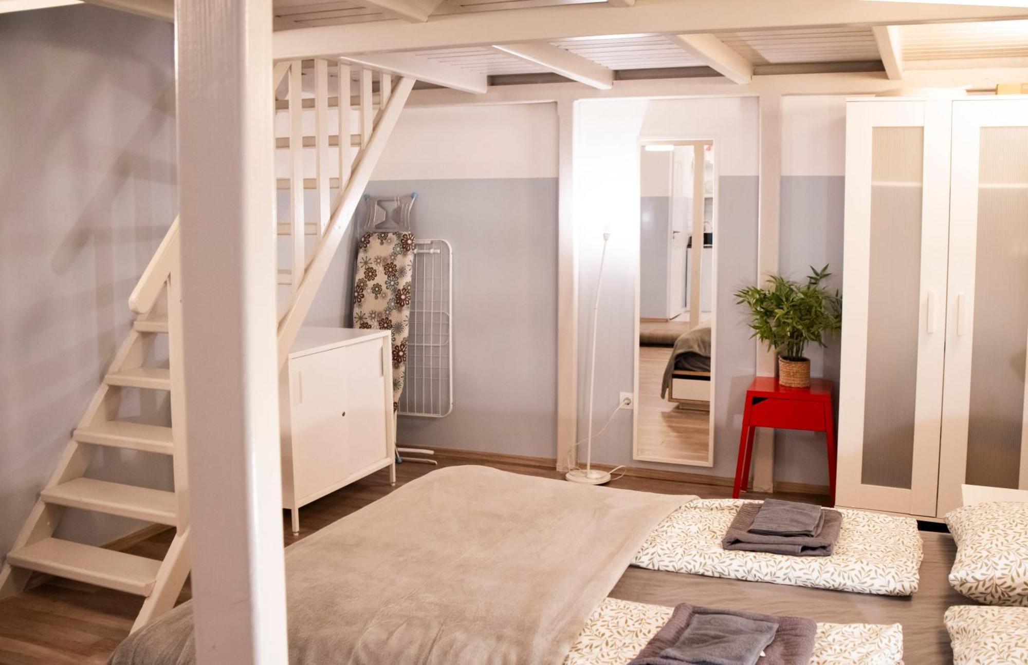 Klau33 Apartment In Party District Budapest Esterno foto